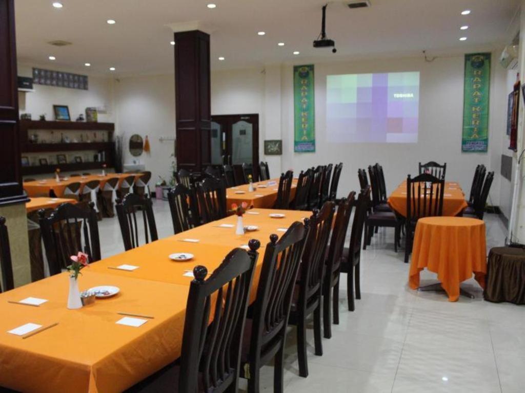 Hotel Dynasty Tarakan Exterior foto