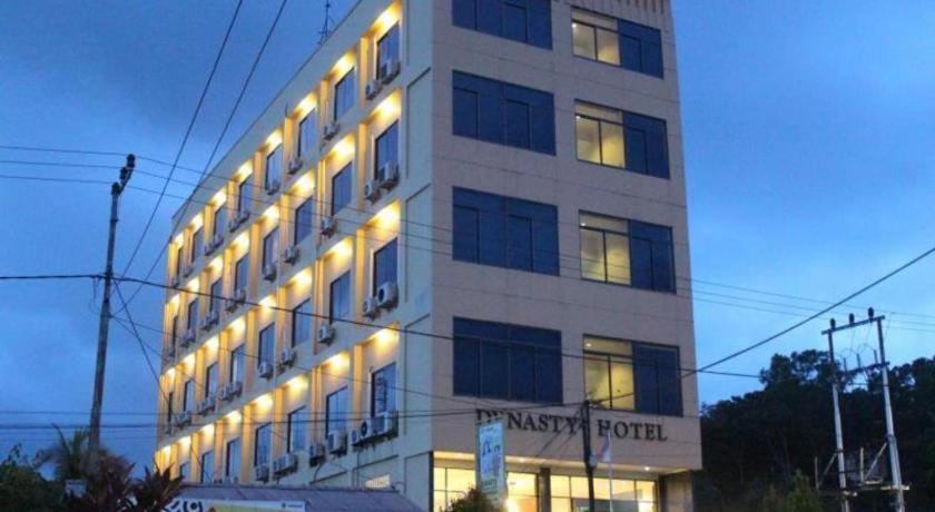 Hotel Dynasty Tarakan Exterior foto