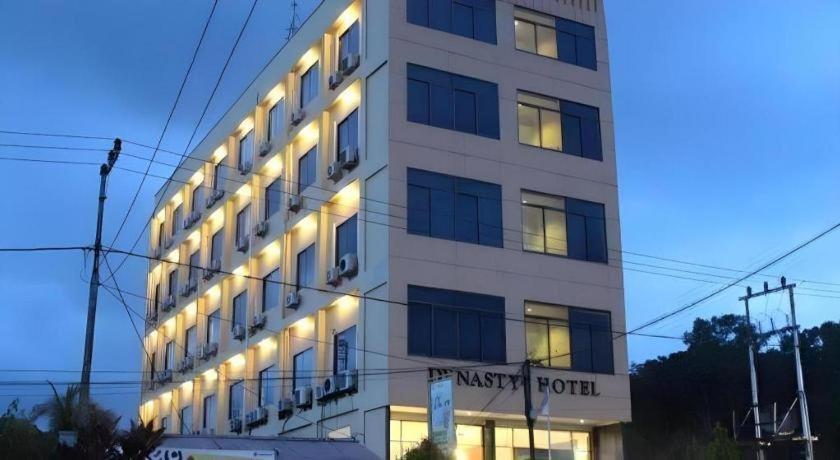 Hotel Dynasty Tarakan Exterior foto