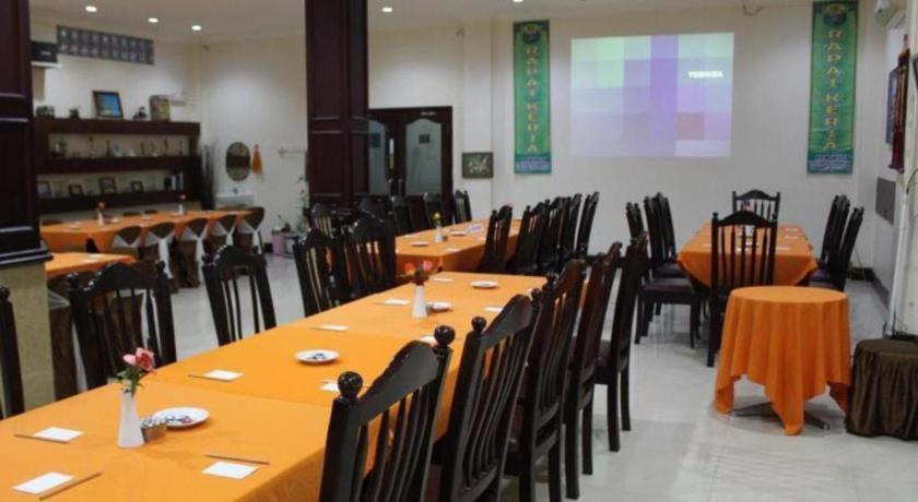 Hotel Dynasty Tarakan Exterior foto
