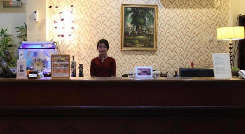 Hotel Dynasty Tarakan Exterior foto